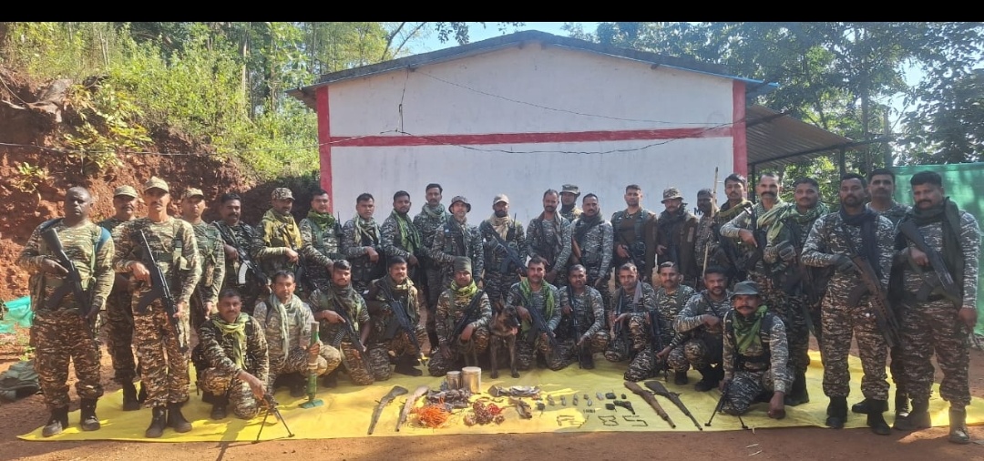 बीजापुर में नक्सलियों की बड़ी वारदात करने की कोशिश नाकाम: CRPF, F/85 द्वारा हथियार और अन्य सामग्री का डंप किया बरामद* 