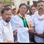 विधायक विक्रम मंडावी ने कहा ग्रामीणों को तेंदूपत्ता संग्रहण का भुगतान नगद हो ।