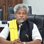 संवैधानिक प्रावधानों का हवाला देने को “शासकीय कार्य में बाधा” बताकर नोटिस जारी करना दुर्भाग्यपूर्ण है।