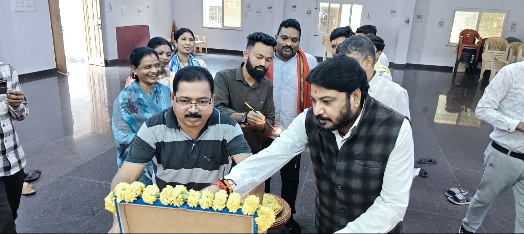 भारतीय जनसंघ के संस्थापक एवं प्रखर राष्ट्रवादी विचारक डॉ. श्यामा प्रसाद मुखर्जी की जयंती के अवसर पर भाजपा कार्यालय अटल सदन में श्रद्धापूर्वक पुष्पांजलि अर्पित कर उनका जन्मदिवस मनाया गया।