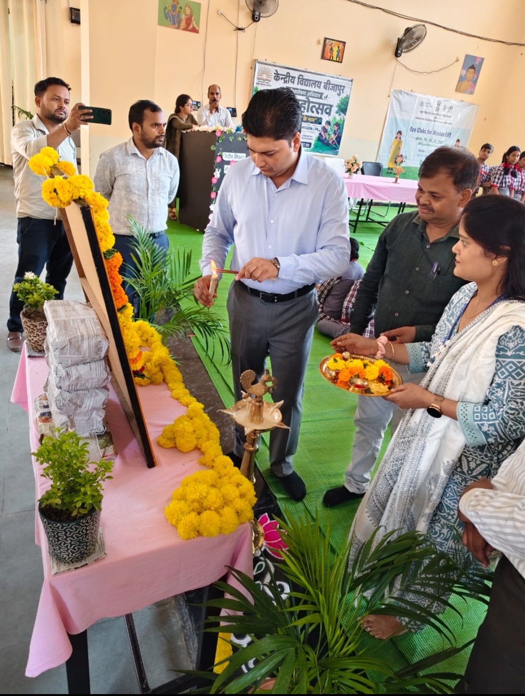 अभियान का उत्साहपूर्वक आयोजन किया गया। इस अवसर पर मुख्य अतिथि के रूप में जिला कलेक्टर श्री विश्वदीप जी तथा उनके साथ उप जिला दण्डाधिकारी (SDM) की गरिमामयी उपस्थिति रही।