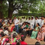 बीजापुर-सुकमा सीमा पर अवैध क्रेशर प्लांट का जायजा लेने पहुंचे विधायक विक्रम मंडावी और कांग्रेस नेता हरीश कवासी