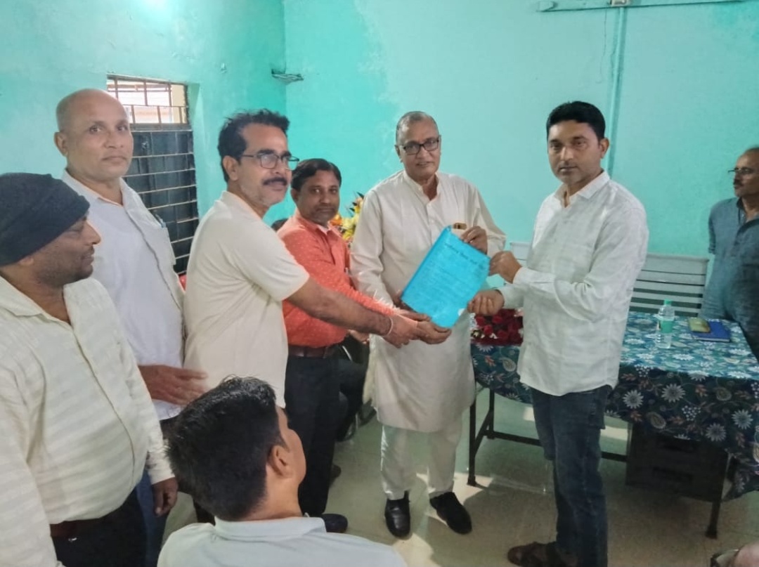 टी ई टी,पुरानी पेंशन एवं पदोन्नति को लेकर शिक्षक संघर्ष मोर्चा ने सौंपा राज्य शिक्षा आयोग के अध्यक्ष को ज्ञापन ।