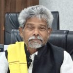 एकलव्य विद्यालय प्रकरण में आरोपी शिक्षक, प्राचार्य और निगरानी समिति पर कार्रवाई की मांग – जग्गू राम तेलामी अध्यक्ष ।