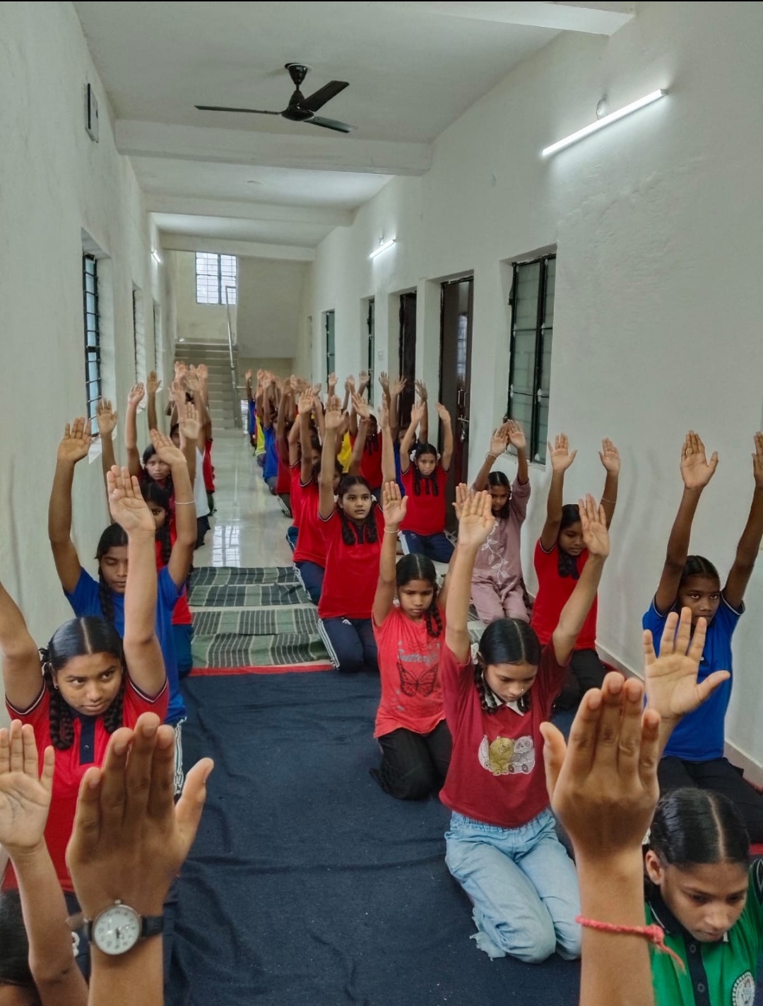 योग से स्वस्थ जीवन का संकल्प: 260 आवासीय विद्यालयों में 30 हजार विद्यार्थियों ने सीखे स्वास्थ्य के गुर🔥